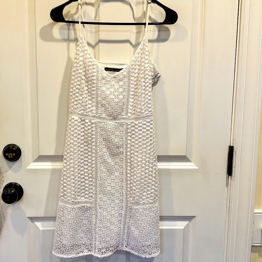 Abercrombie & Finch White Lace Dress, Size Small